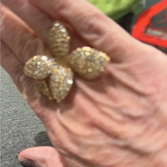 Beautiful Moissanite Gold Butterfly Ring - Adjustable - Picture 11 of 15